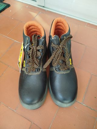 ZAPATOS DE SEGURIDAD NUEVOS 