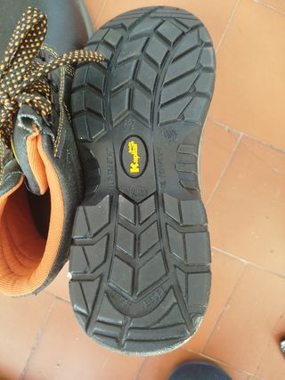 ZAPATOS DE SEGURIDAD NUEVOS 