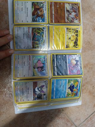 Álbum con cartas Pokémon