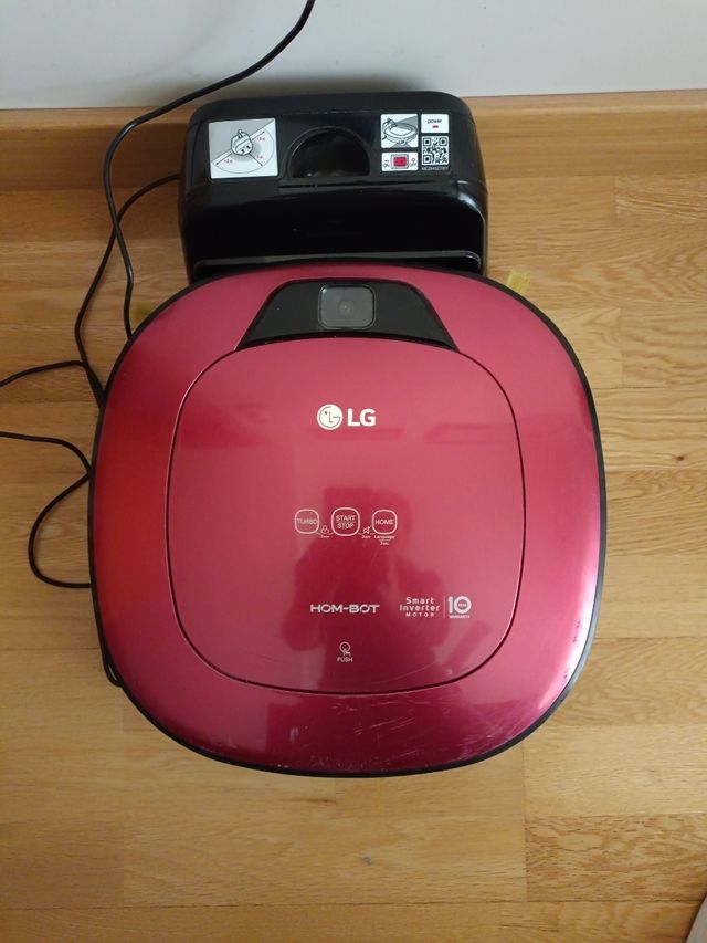 Robot aspirador LG con mando 