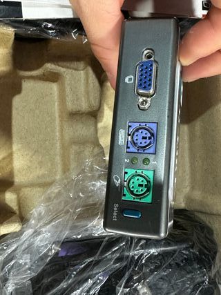D-Link DKVM-2KU KVM Switch - Control de Dos PCs 