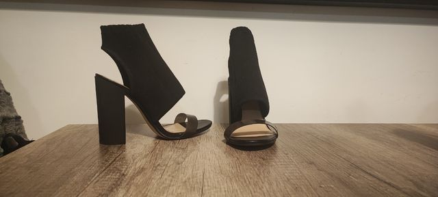 Sandalias Zara