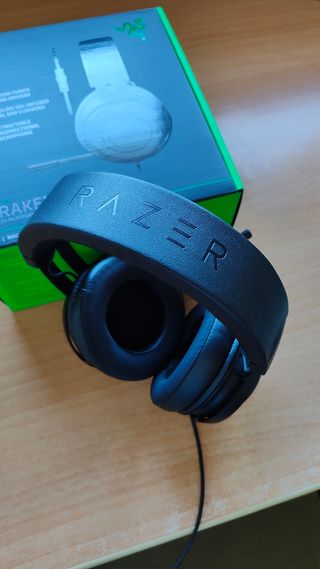 Razer kraken Auriculares Gaming en su caja
