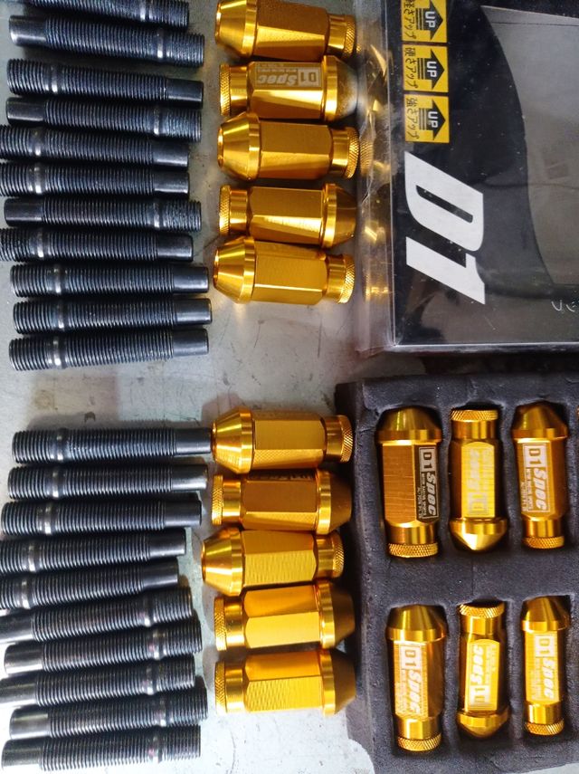 Set espárragos reforzados y tuercas