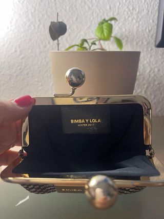 Vendo monedero de bimba y Lola