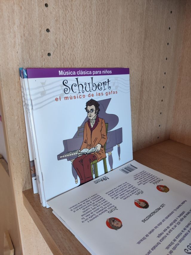 9 libros+cd compositores música clásica 