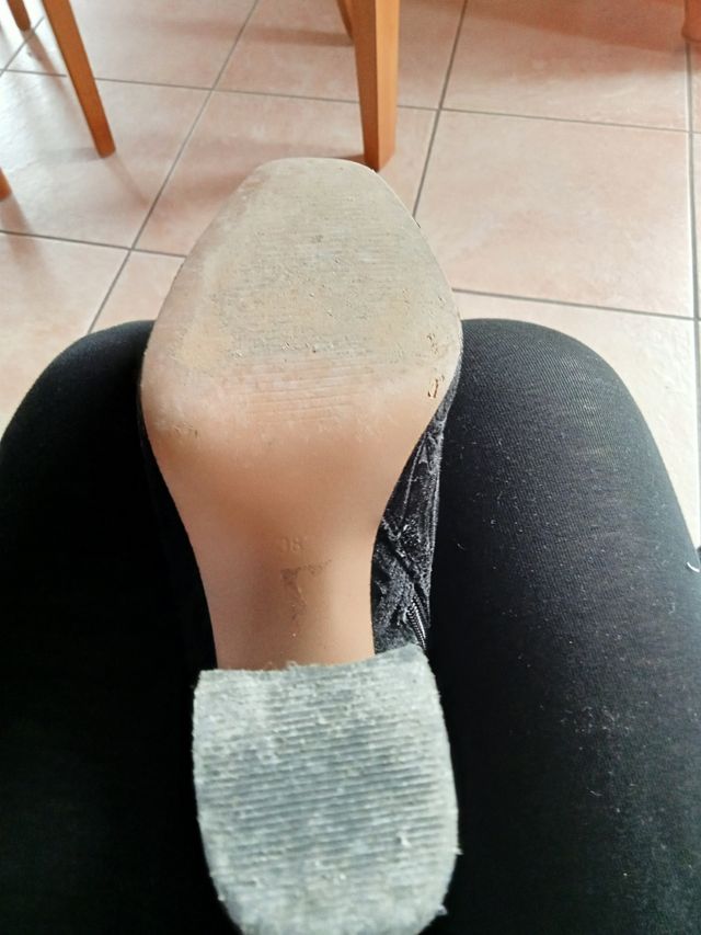 Stivaletto elegante tessuto broccato.