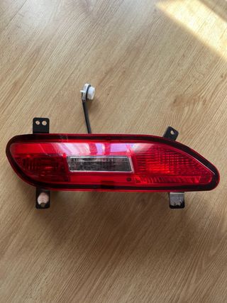 Luz antiniebla trasera Frear DFM/DFSK FengGuang