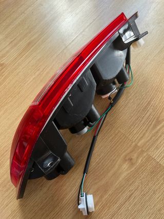 Luz antiniebla trasera Frear DFM/DFSK FengGuang
