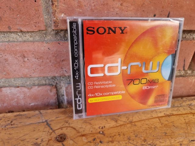 CD regrabable 700 MB marca Sony