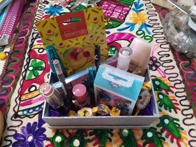 Cesta de maquillaje pequeña 