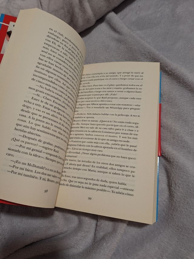 No sonrías que me enamoro