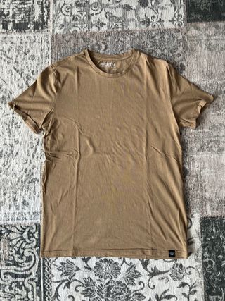 Camiseta marrón Pull&Bear