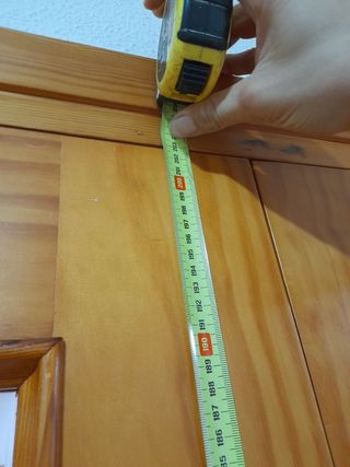 Puertas macizas madera pino cristalera