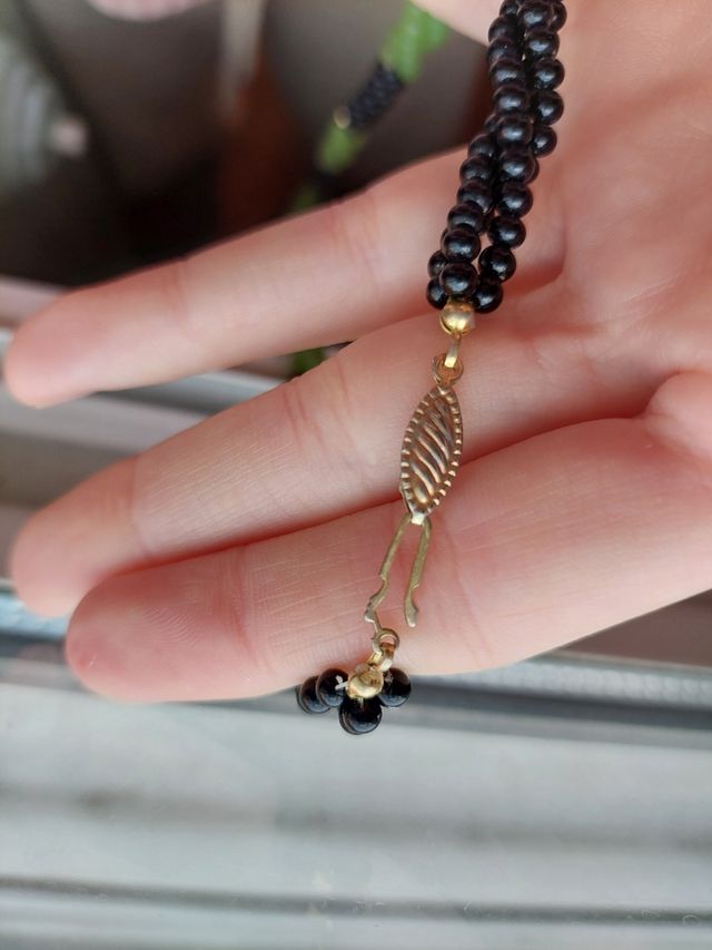 Collar azabache olivina