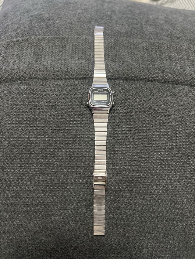 🉐OFERTA SOLO HOY Reloj CASIO LA670W