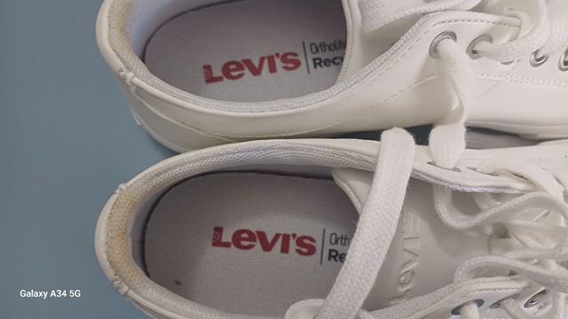 Deportivas Levis