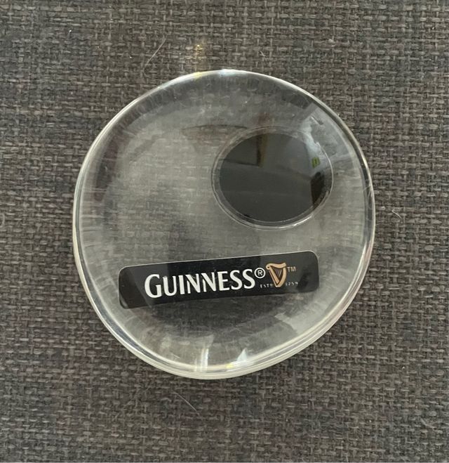 Gota Guinness recuerdo fábrica irlanda 