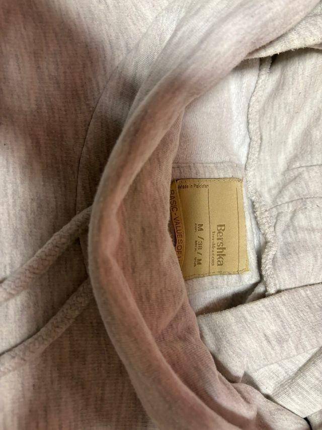 Sudadera con capucha grris clara 5 euros