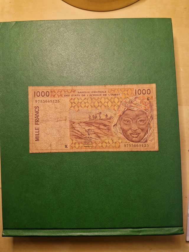 Banconota 1000 Franchi Africa Ovest