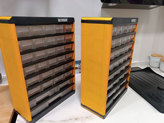 Cajonera apilable 31 compartimentos