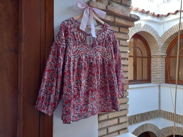 Blusa flores Pedro del Hierro💙 