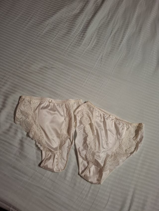 Mutande con pizzo e raso