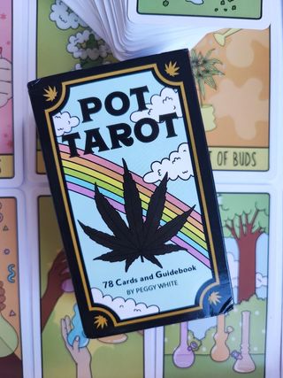 Peggy White Pot Tarot