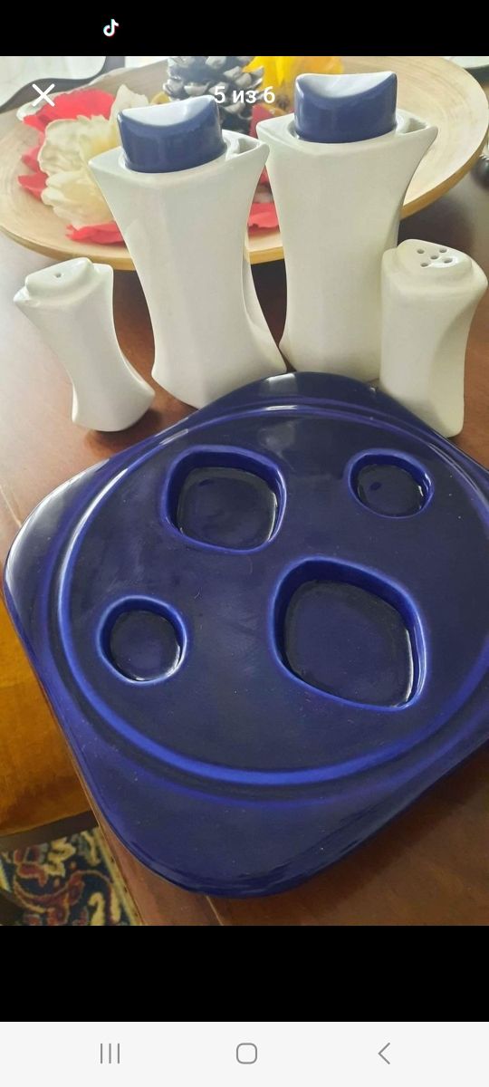 Oggetto per cucina, olio,aceto, sale..