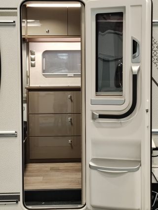 Alquiler de caravana de lujo nueva