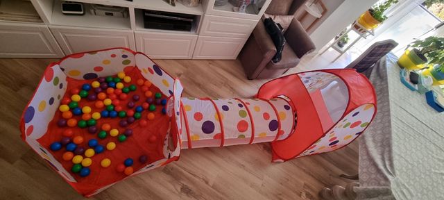 Parque y piscina de bolas infantil