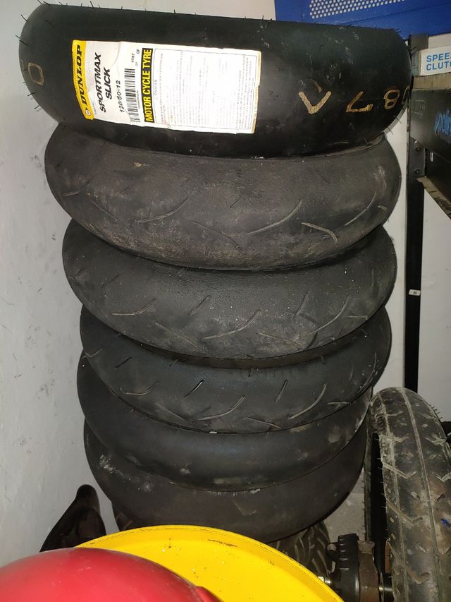 Neumáticos Slick y Semi llanta 12"