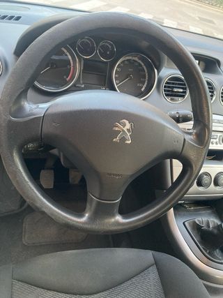 Volante peugeot 308.Año 2012