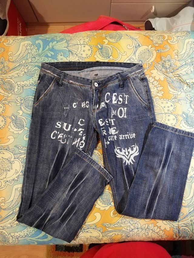 Jeans a vita bassa da donna