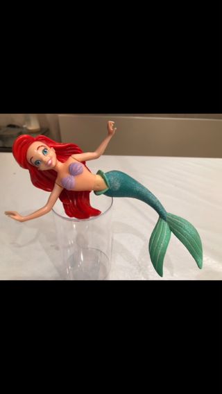 Muñeca, princesa Ariel, lote de cosas de princes