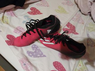 Botas de futbol tacos.