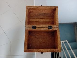 Cassapanche in legno. Barato