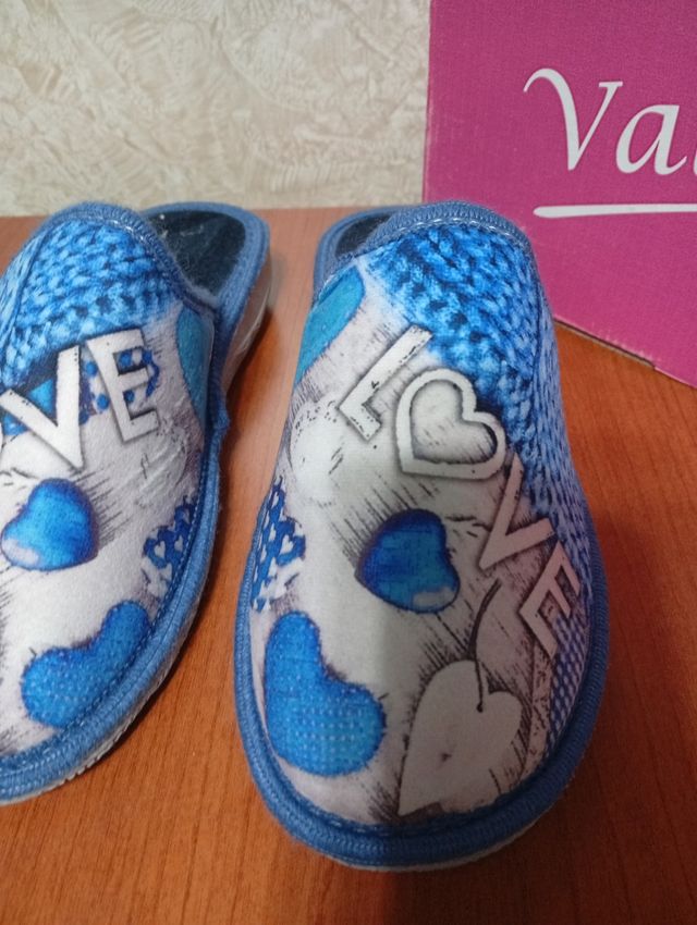 Pantofole da donna azzurre 36 nuove