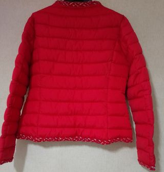 Preciosa chaqueta de mujer roja.T.M