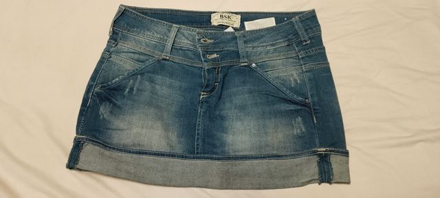 Minifalda vaquera. Berska. 38.Nueva.
