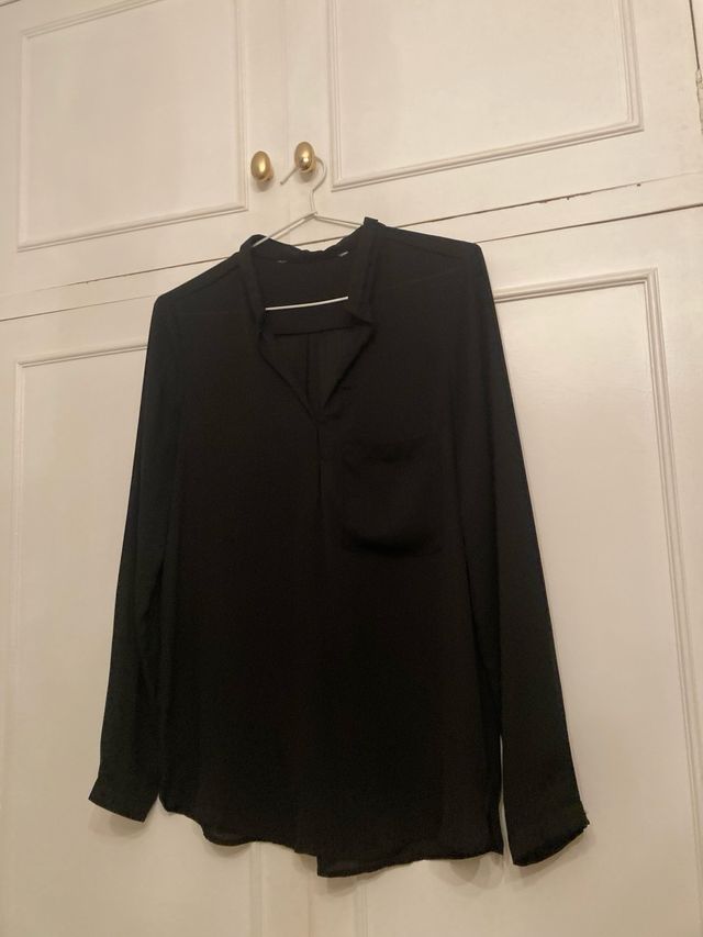 Blusa negra de zara TS