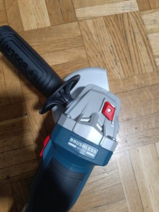 Radial amoladora BOSCH NUEVO 