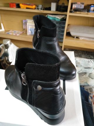 "Botines piel Mujer".
