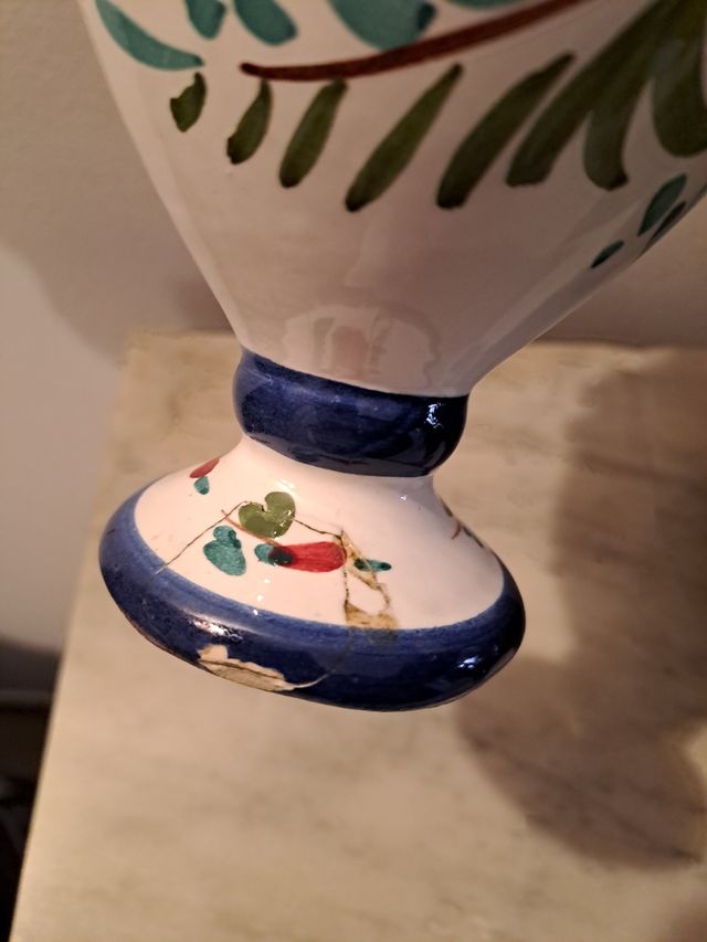 Brocchetta in ceramica Deruta