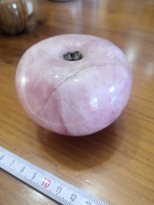 Mela in pietra minerale quarzo rosa