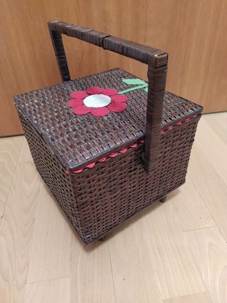 Costurero mimbre 