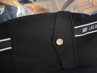 Dos prendas de  Liu Jo: Leggings y pantalón deport