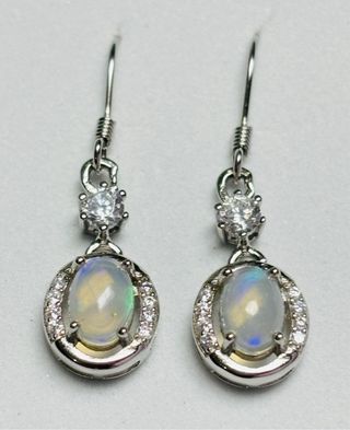 Pendientes con opalo noble etiope y plata ley 925