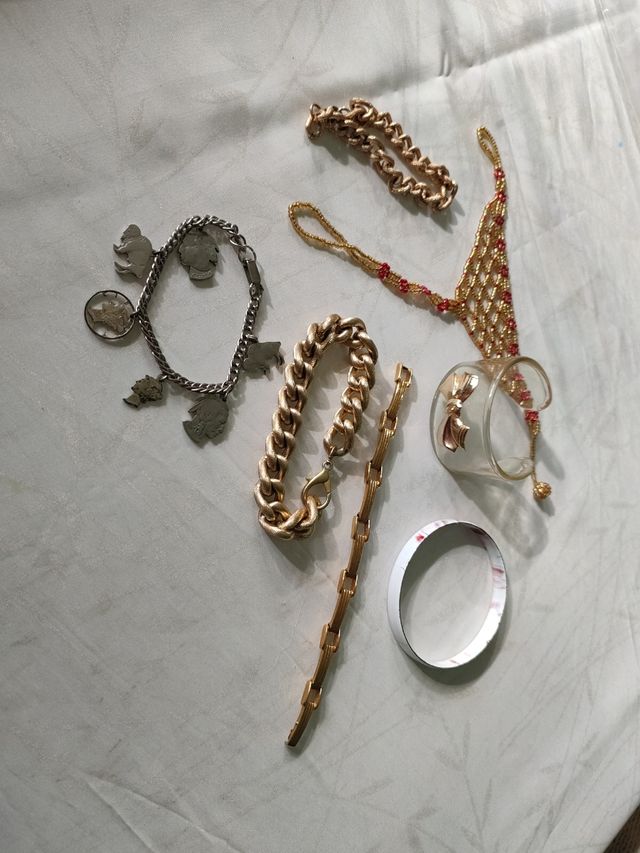 Braccialetti bigiotteria 7 pezzi, usati
