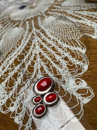 Collar rojo